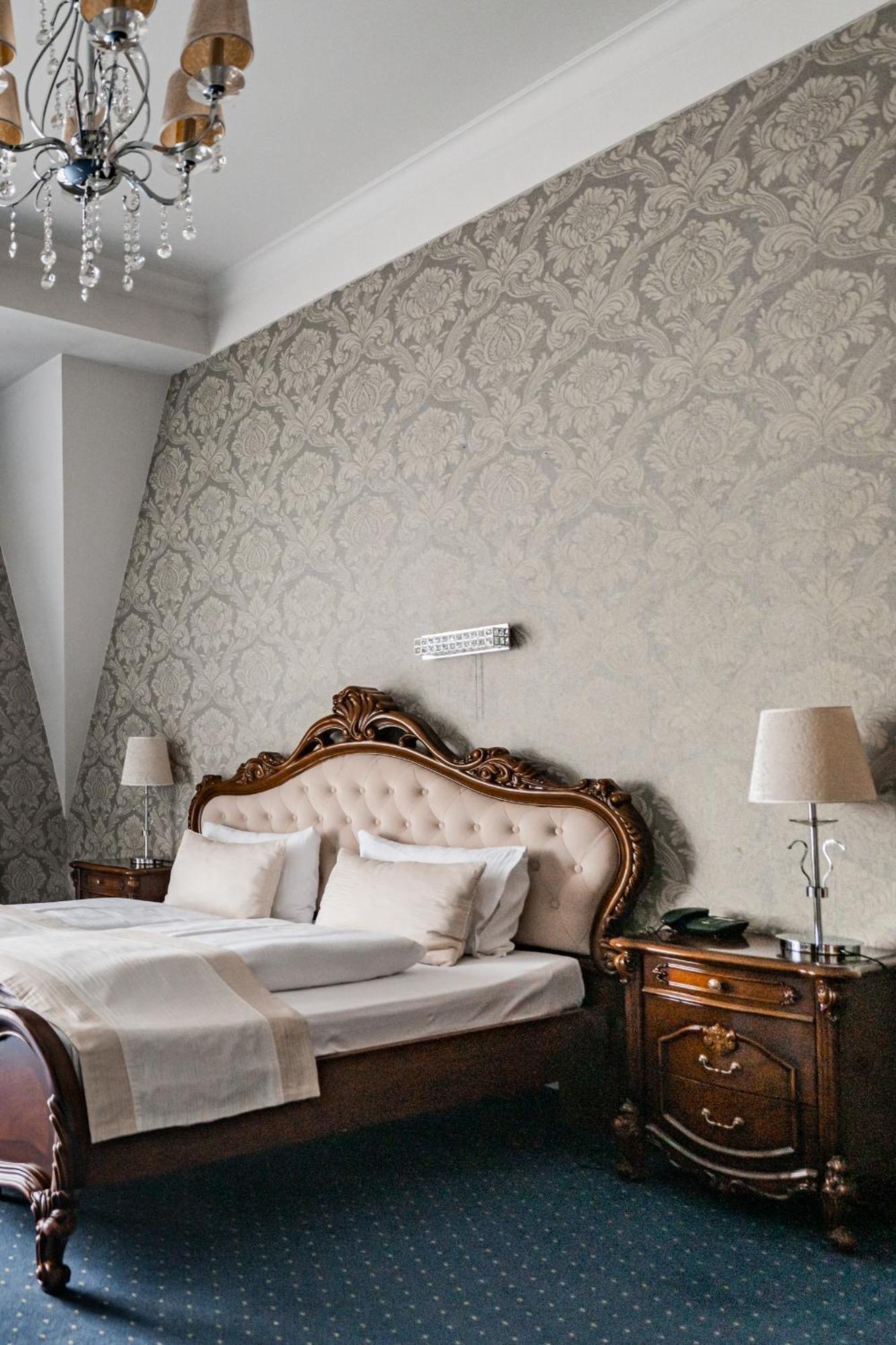 Dworek Komorno Habitación foto